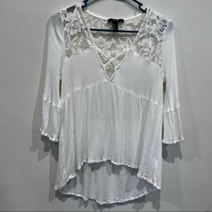 Forever 21‎ lace detail top